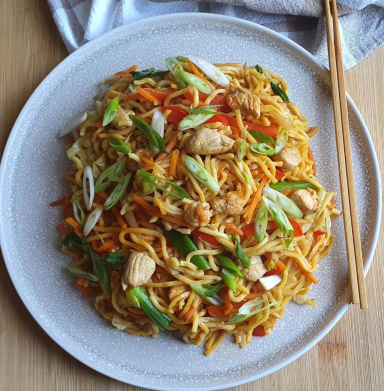 Chicken Chow Mein - Sugar Spice & More