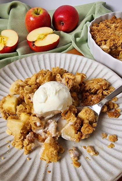 apple crumble served with icecream